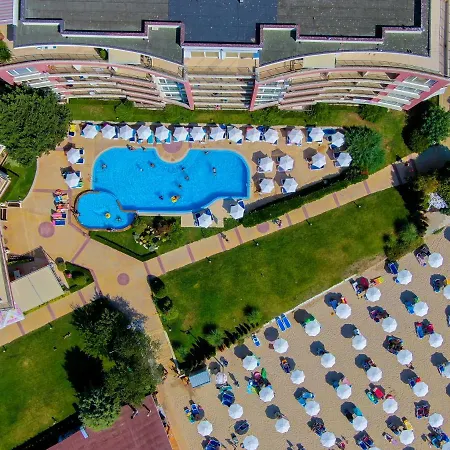 אתר נופש Aurelia Complex רבדה