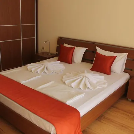 Aurelia Complex רבדה