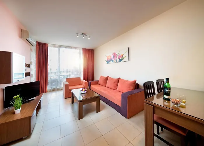 Aurelia Complex Ravda