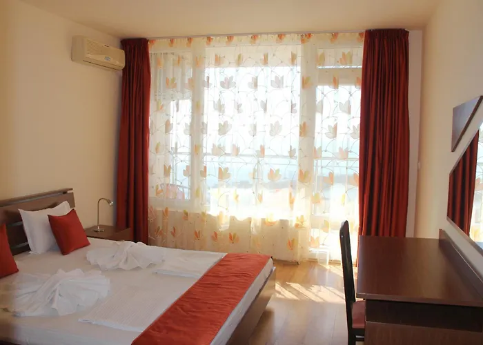 Aurelia Complex 3* Равда